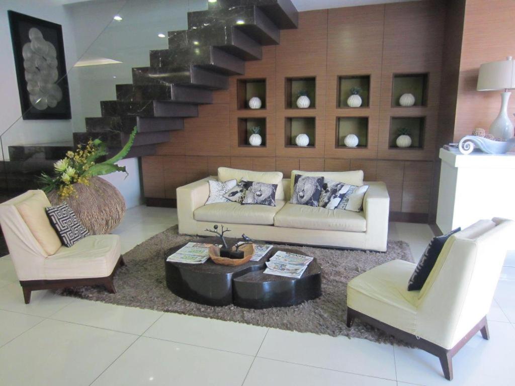 Avenue Suites Bacolod Exterior foto