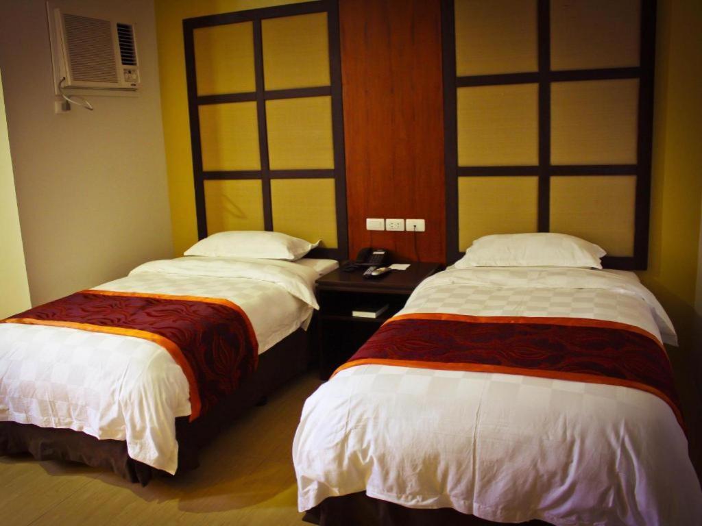 Avenue Suites Bacolod Exterior foto